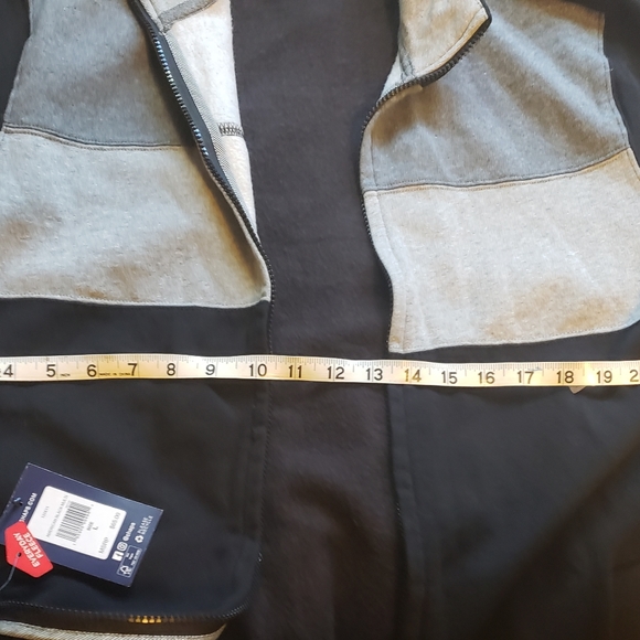 Brand new! Chaps Mens Grey/ Black Color Block zipped light jacket, L. Great gift - Picture 6 of 8